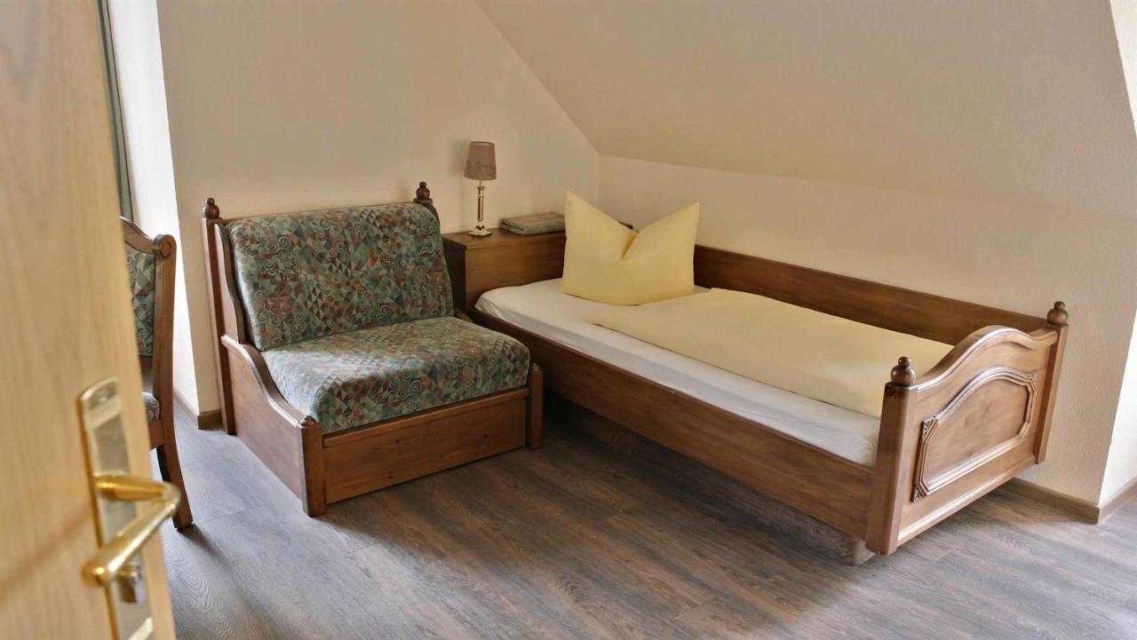 Hotel Und Restaurant Rittergut Kreipitzsch เนาม์บวร์ก ภายนอก รูปภาพ