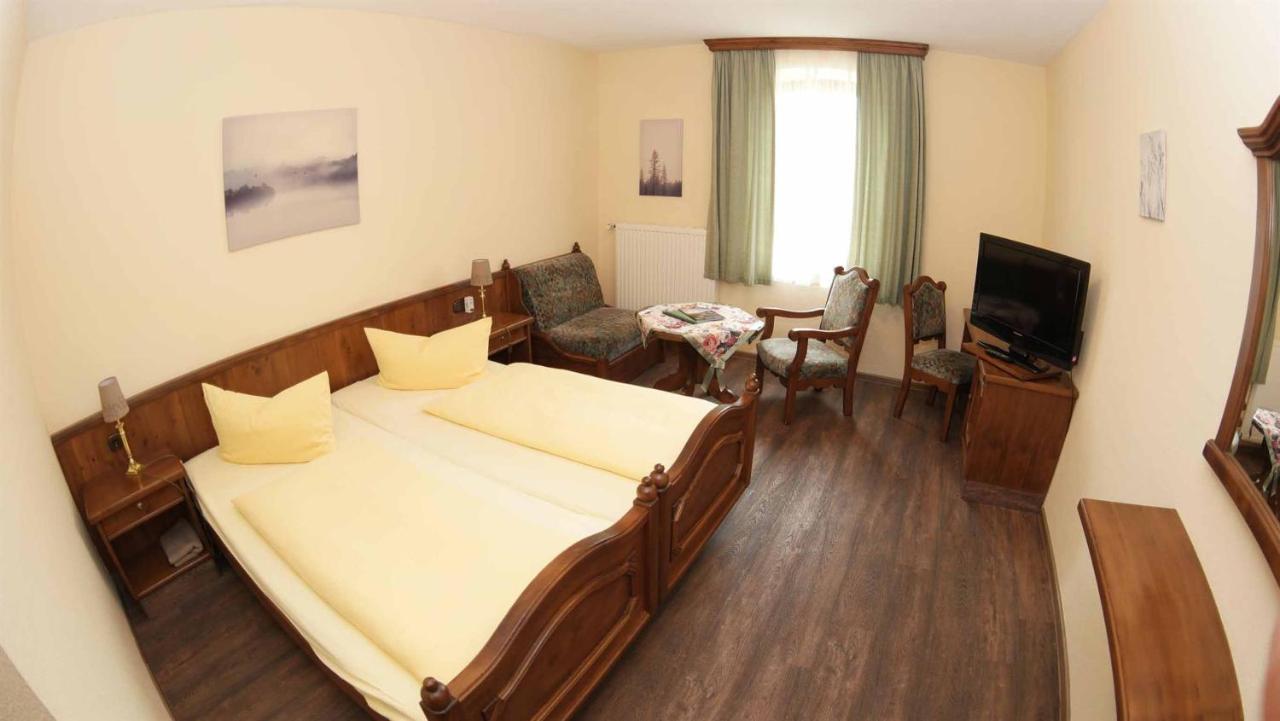 Hotel Und Restaurant Rittergut Kreipitzsch เนาม์บวร์ก ภายนอก รูปภาพ